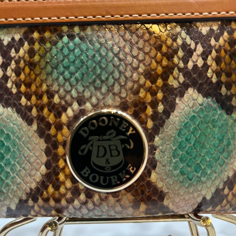 Dooney & Bourke Tan and Green Snake Print Clutch - Picture 3 of 13